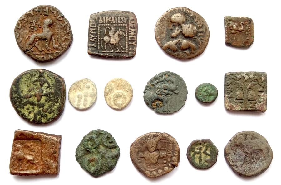 Exported artifacts from Indus Valley including terracotta seals with unicorn motifs, copper tools, and grid-patterned city layout in archaeological dig site